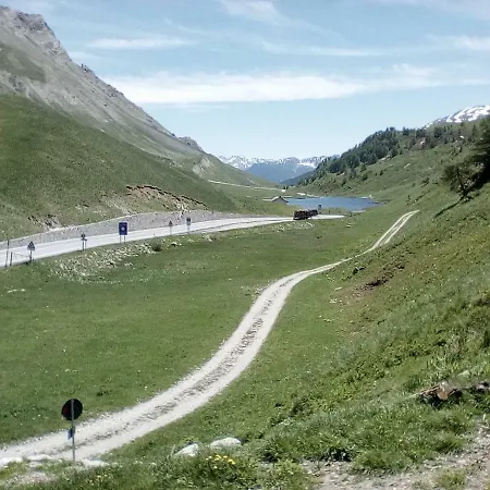 Ubaye Shelter Apartamento *